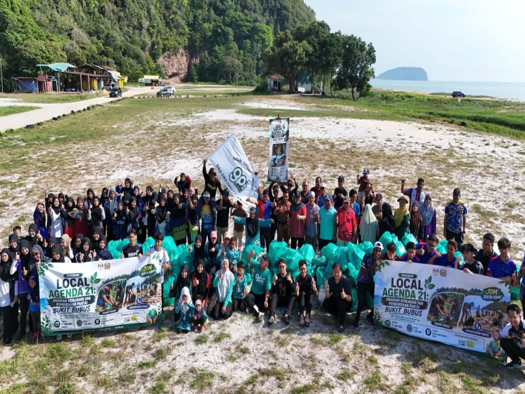 PROGRAM LOCAL AGENDA 21: PROGRAM KEHIJAUAN DAN PEMBERSIHAN PANTAI BUKIT BUBUS